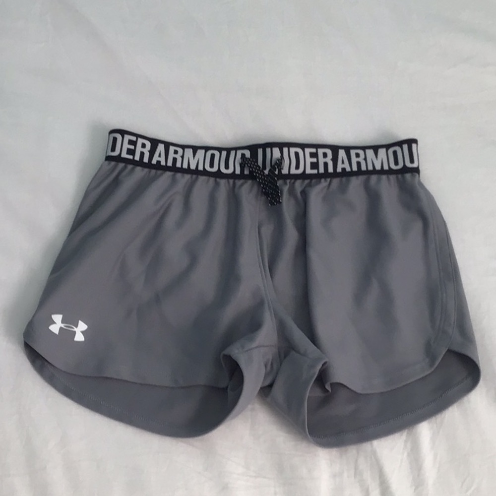 Girls Under Armor grey shorts
